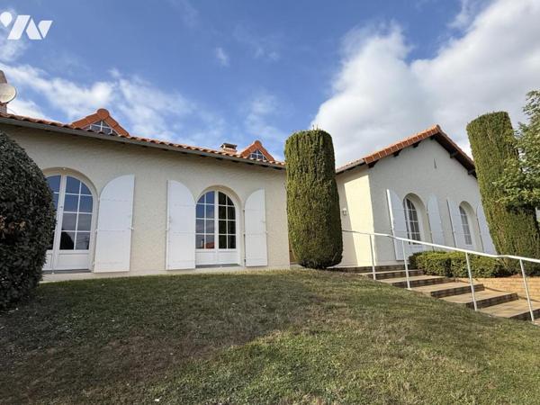 Maison traditionnelle contemporaine