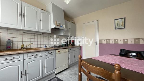 Maison
         5 pièces
        - 95 m² Exclusivité 149 500 € *