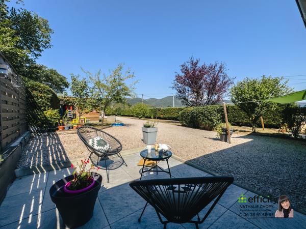 Maison
         5 pièces
        - 95 m² Exclusivité 259 000 € *