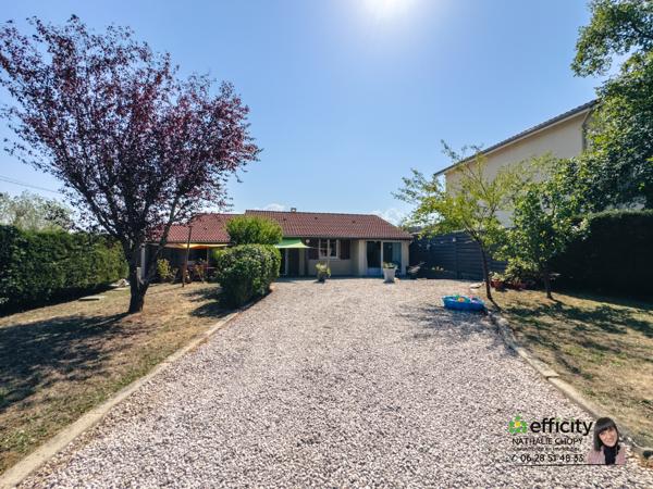 Maison
         5 pièces
        - 95 m² Exclusivité 259 000 € *