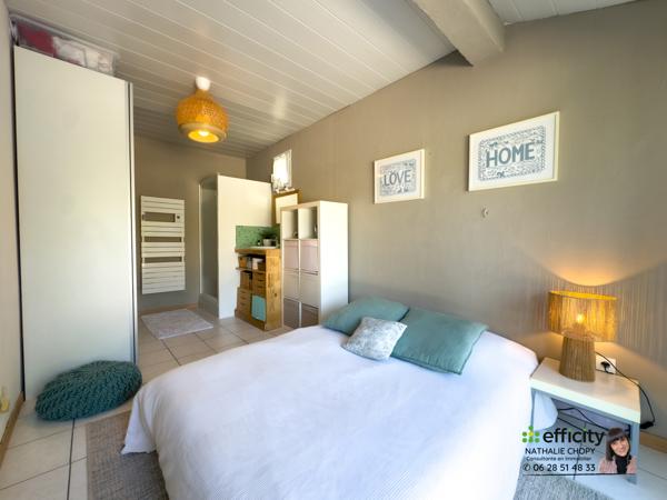Maison
         5 pièces
        - 95 m² Exclusivité 259 000 € *