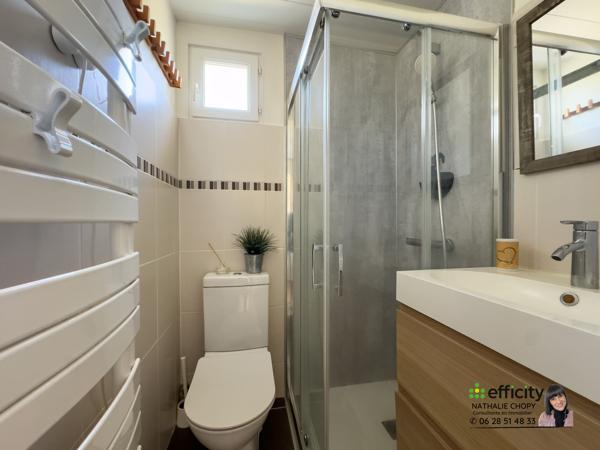 Maison
         5 pièces
        - 95 m² Exclusivité 259 000 € *