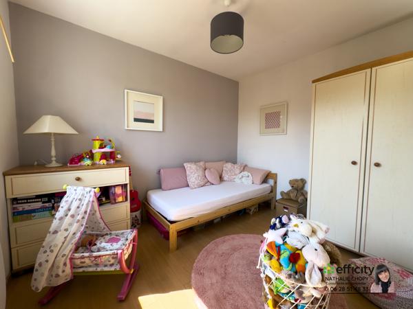 Maison
         5 pièces
        - 95 m² Exclusivité 259 000 € *