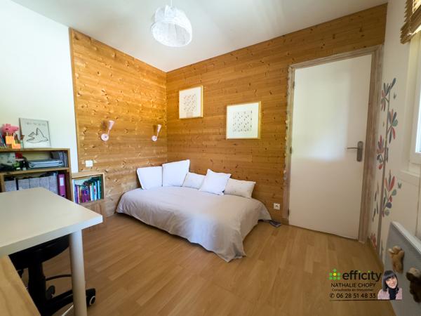 Maison
         5 pièces
        - 95 m² Exclusivité 259 000 € *