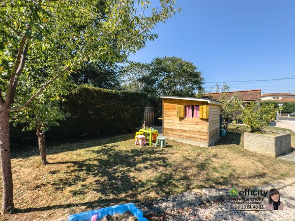 Maison
         5 pièces
        - 95 m² Exclusivité 259 000 € *