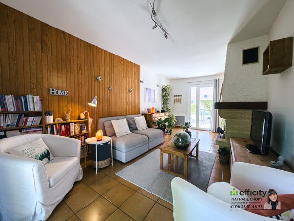 Maison
         5 pièces
        - 95 m² Exclusivité 259 000 € *