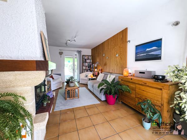Maison
         5 pièces
        - 95 m² Exclusivité 259 000 € *