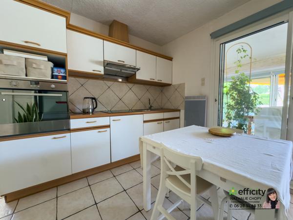 Maison
         5 pièces
        - 95 m² Exclusivité 259 000 € *