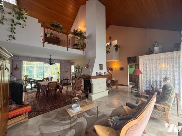 ANGERS ESPACE ANJOU MAISON D'ARCHITECTE 4 CH, GARAGE ET GRAND JARDIN