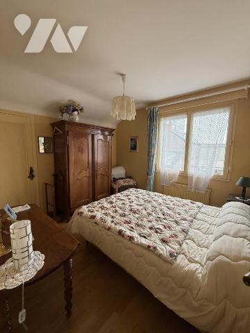 ANGERS ESPACE ANJOU MAISON D'ARCHITECTE 4 CH, GARAGE ET GRAND JARDIN