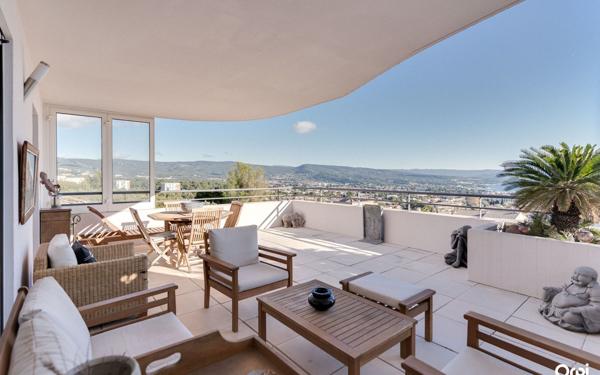 Appartement à vendre    4 pièces • 81 m2 La Ciotat