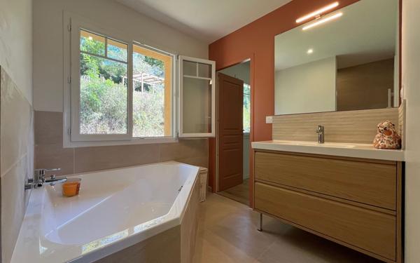 Maison à vendre    7 pièces • 169,67 m2 Montanay