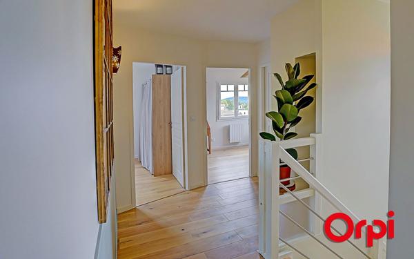 Maison à vendre    7 pièces • 169,67 m2 Montanay