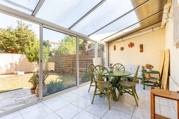 Échoppe en pierre avec jardin sans vis-à-vis et garage - 158 m2 au sol