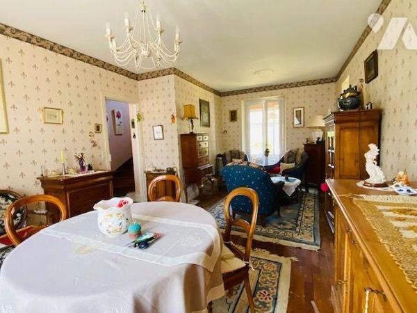 A Vendre à Perros-Guirec (22700) en Côtes-d'Armor (22),  centre-ville, maison ancienne à rénove...