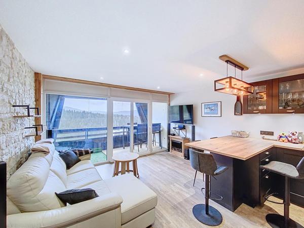 SUPERBE appartement, refait à neuf en 2023, vendu meublé, mobilier et cuisine de haute qualité