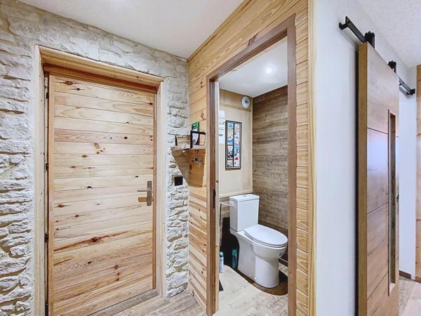 SUPERBE appartement, refait à neuf en 2023, vendu meublé, mobilier et cuisine de haute qualité