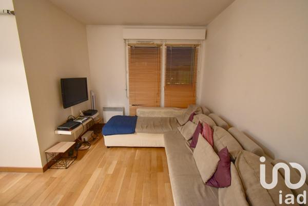 Appartement 2 pièces de 48 m² à Noisy-le-Grand (93160)