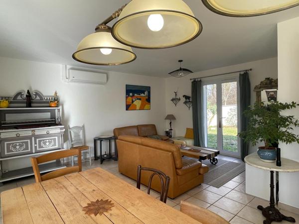 Vous cherchez un cadre de vie privilégié en pleine nature tout en étant proche des commodités ?