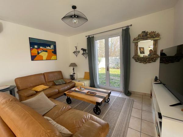 Vous cherchez un cadre de vie privilégié en pleine nature tout en étant proche des commodités ?