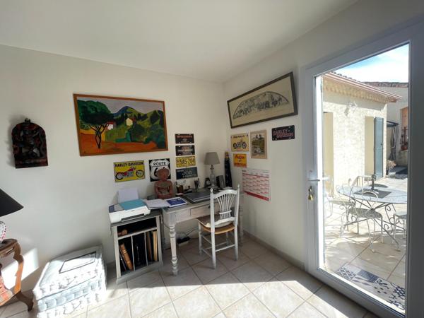 Vous cherchez un cadre de vie privilégié en pleine nature tout en étant proche des commodités ?