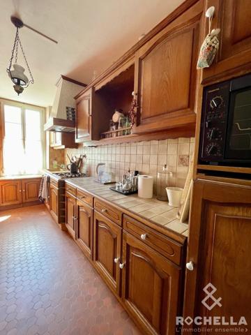 MAISON AVEC JARDIN ET GARAGE