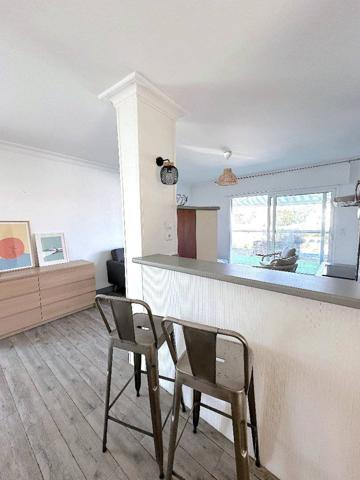 SAINT-PALAIS-SUR-MER, APPARTEMENT AVEC ROOFTOP ET APERÇU MER