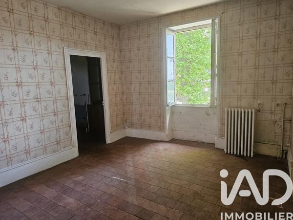 Immeuble à vendre 110 m² Génelard