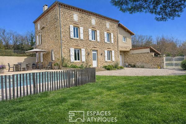 Propriété familiale avec potentiel locatif et dépendances à Mureils