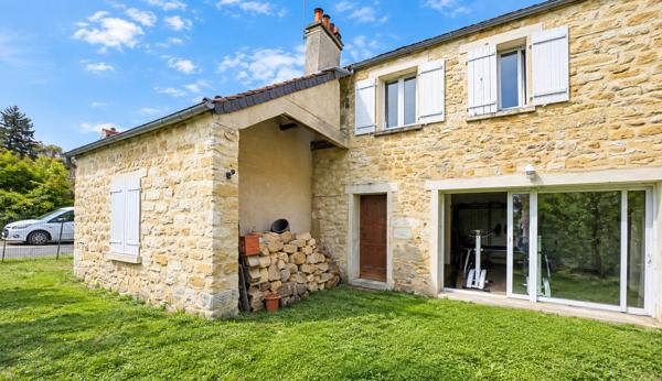 Immeuble 8 pièces à vendre à Neuville-sur-Oise - Réf 8385 440 000 € **  - Référence  8388