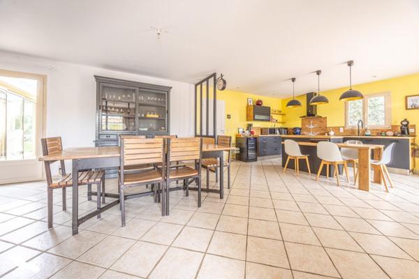 Maison à vendre |  Mauzé-sur-le-Mignon |  6 pièces | 148 m²