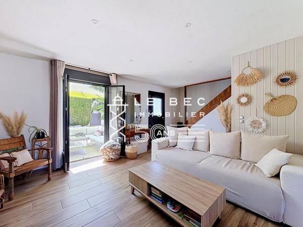 EXCLUSIVITÉ LOCMIQUÉLIC : Maison individuelle rénovée avec soin