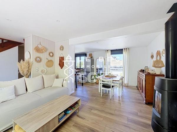 EXCLUSIVITÉ LOCMIQUÉLIC : Maison individuelle rénovée avec soin