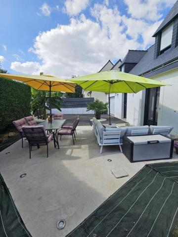 EXCLUSIVITÉ LOCMIQUÉLIC : Maison individuelle rénovée avec soin