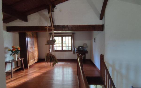 Maison à vendre    6 pièces •  Saint-Étienne-d'Orthe