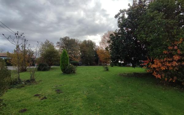 Maison à vendre    6 pièces •  Saint-Étienne-d'Orthe