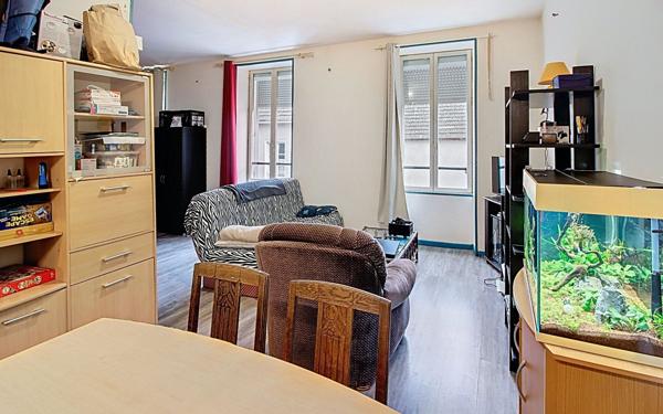 Immeuble à vendre    2 pièces •  La Tagnière