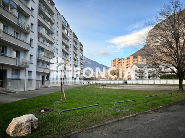 Location Parking - RUE DU DRAC Saint Egreve 38120