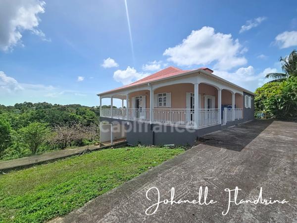 Maison avec vue dégagée, 3 chambres + mezzanine, possibilité de bas de villa - 3 000 m² de terrain