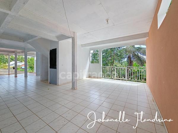 Maison avec vue dégagée, 3 chambres + mezzanine, possibilité de bas de villa - 3 000 m² de terrain