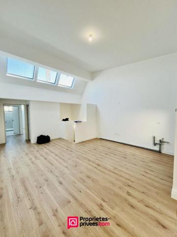 Loft industriel T4 neuf 182m², terrasse 46m², piscine, centre-ville