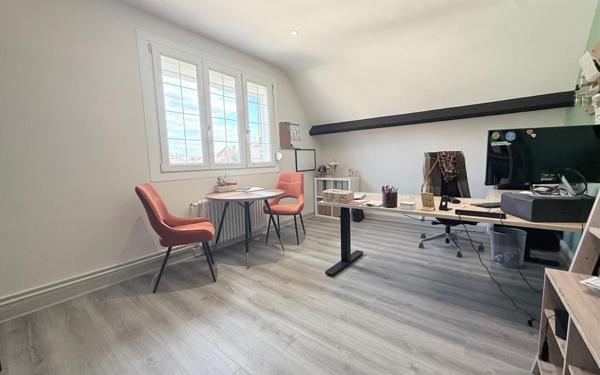 Maison à vendre    6 pièces • 262 m2 Chauny