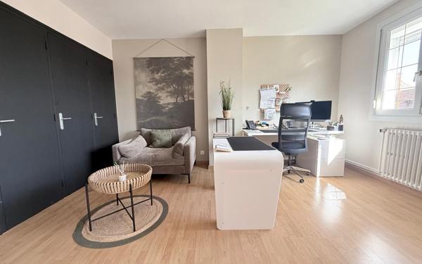 Maison à vendre    6 pièces • 262 m2 Chauny