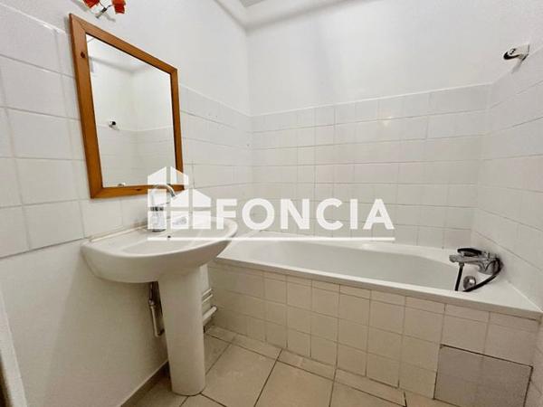 Location Appartement 3 pièces 67.18 m² - 79 AVENUE DU 8 MAI 1945 - LE MAS REBUFER Bron 69500