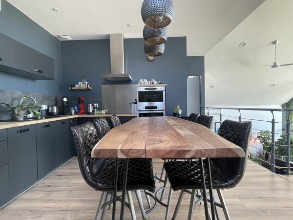 Local D’activité 311m² – Les ponts de ce