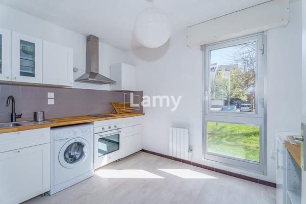Parking + annexe + appartement