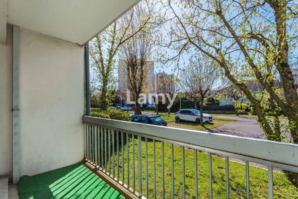 Parking + annexe + appartement