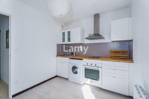 Parking + annexe + appartement