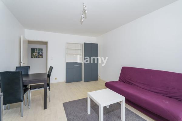 Parking + annexe + appartement