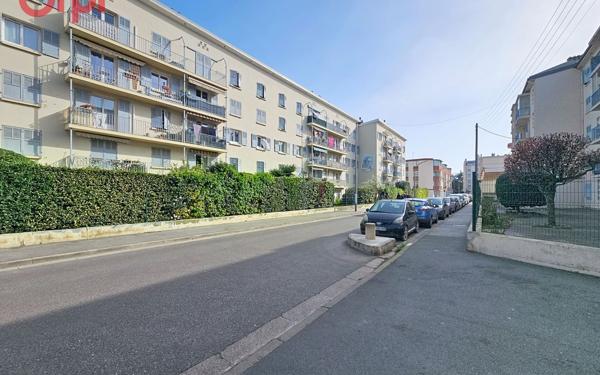 Appartement à vendre    4 pièces • 76,20 m2 La Seyne-sur-Mer